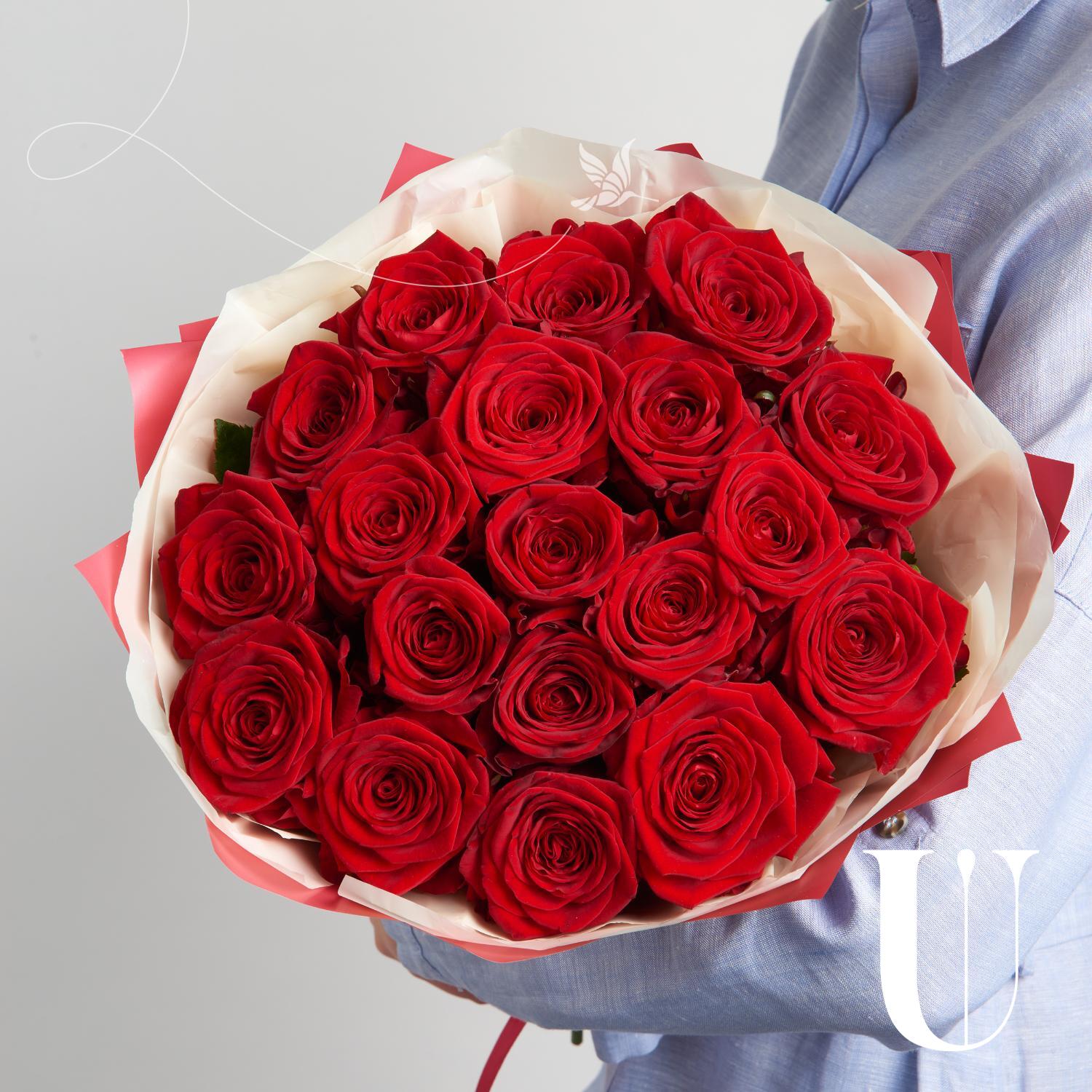 Букет Гран При 19 красных роз - заказать с доставкой недорого в Москве по  цене 3 250 руб.